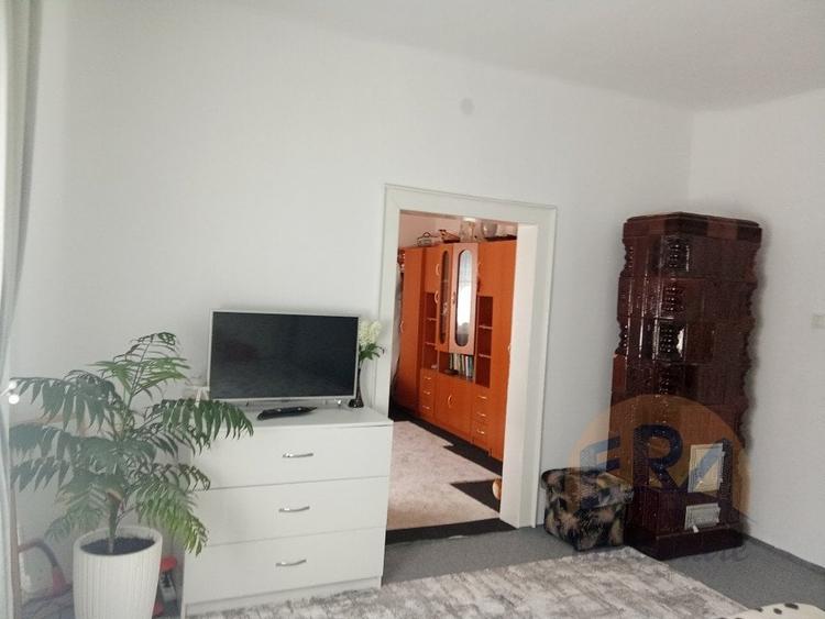 Casă individuală cu 3 camere cu Canalizare în Josani (Măgești)