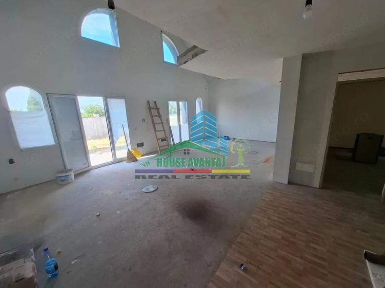 Casă cu Teren 665 Mp în Boțârlău