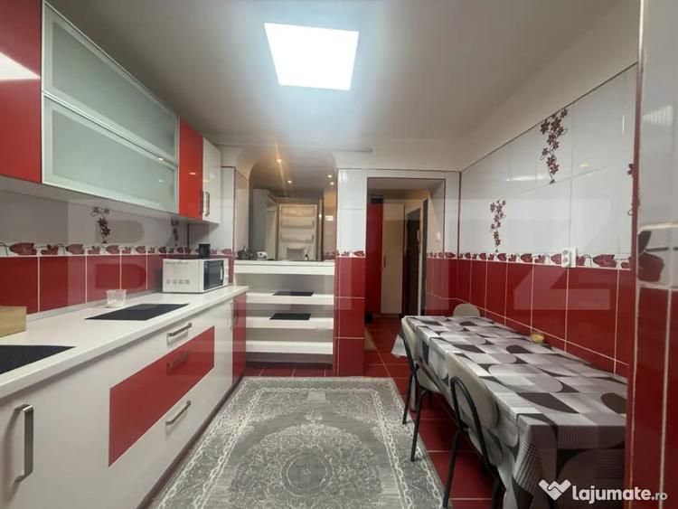 Apartament cu 3 camere decomandat în Micro 3