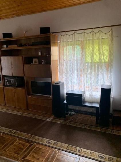 Casă individuală cu 6 camere cu Teren 446.73999023438 Mp în Bușteni