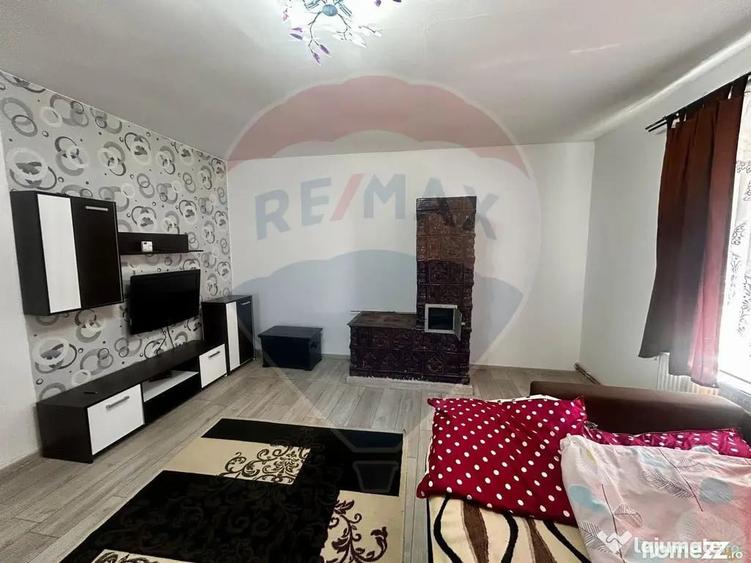 Casă cu 3 camere cu Teren 1500 Mp în Aciua