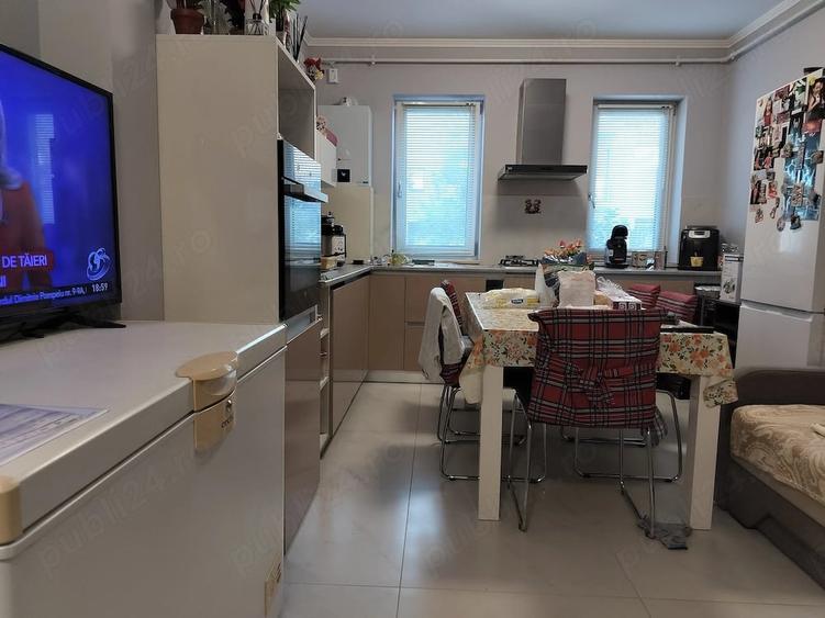 Apartament cu 2 camere decomandat în Giroc