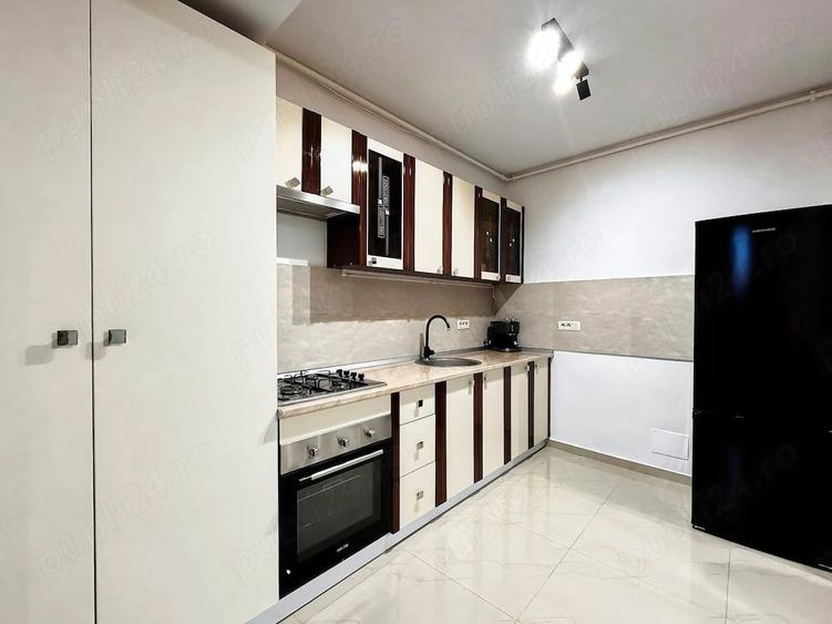 Apartament cu 2 camere semidecomandat în Moinești