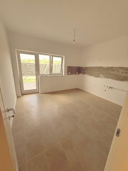 Casă individuală cu 4 camere cu Teren 420 Mp în Miroslava
