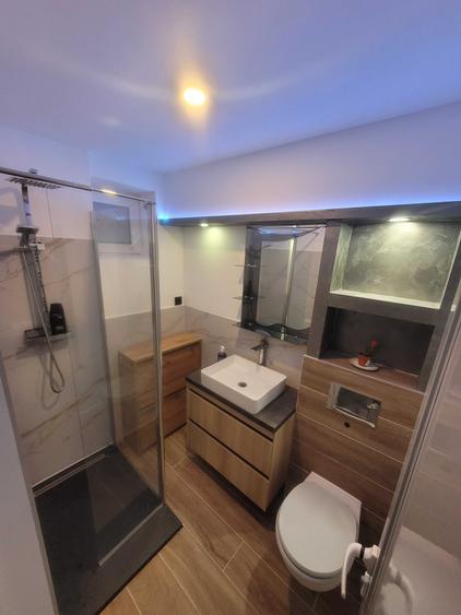 Apartament cu 2 camere decomandat în Exterior Vest