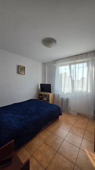 Apartament cu 2 camere decomandat în Titulescu