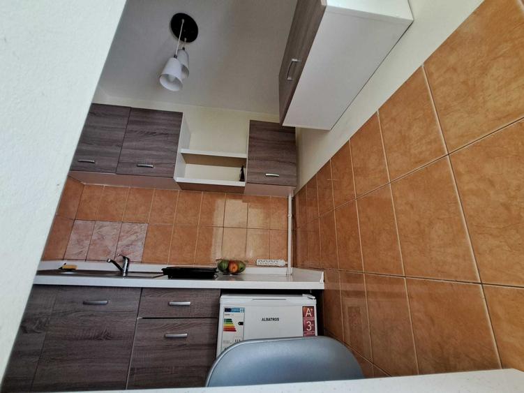 Garsonieră decomandată în Central