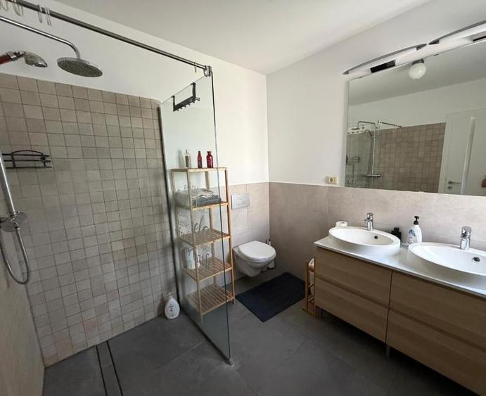 Casă cu 5 camere cu Canalizare în Pipera