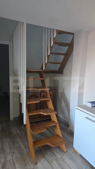 Apartament cu 3 camere semidecomandat, mobilat în Semicentral