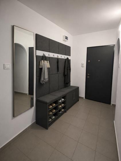 Apartament cu 3 camere decomandat în Răcădău