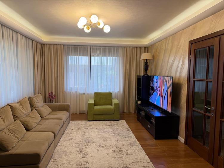 Apartament cu 3 camere decomandat în Barbu Văcărescu