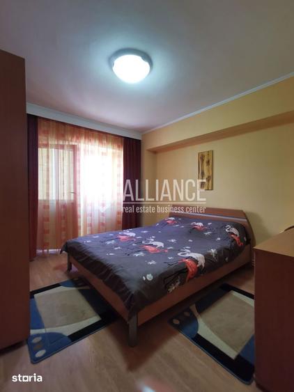 Apartament cu 3 camere decomandat în Central