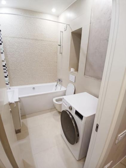 Apartament cu 3 camere decomandat, mobilat în Central