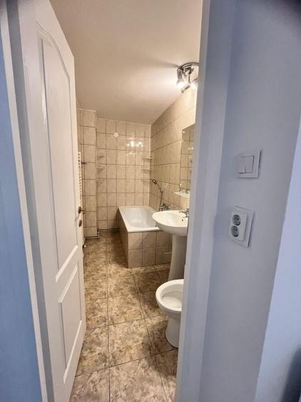 Ap 3 cam decom, spatios, luminos, utilat complet, zona verde-Plopilor - 6