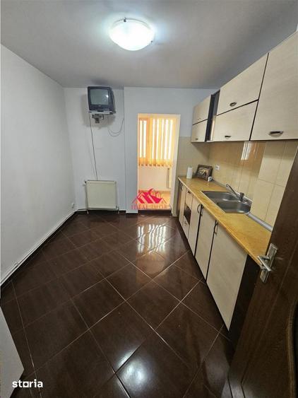 Apartament cu 2 camere decomandat în Republicii