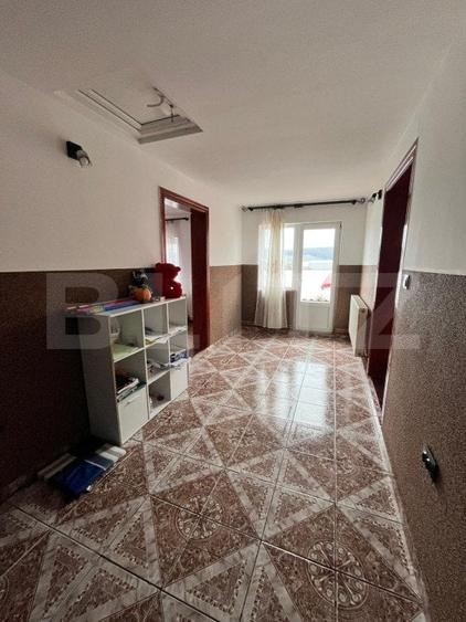 Casă individuală cu 4 camere cu Canalizare în Exterior Vest