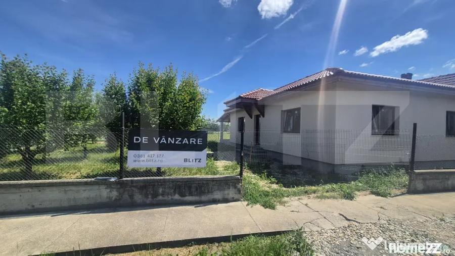 Casă cu 3 camere cu Teren 500 Mp în Lazuri