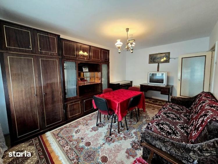 Apartament cu 4 camere în Micro 16