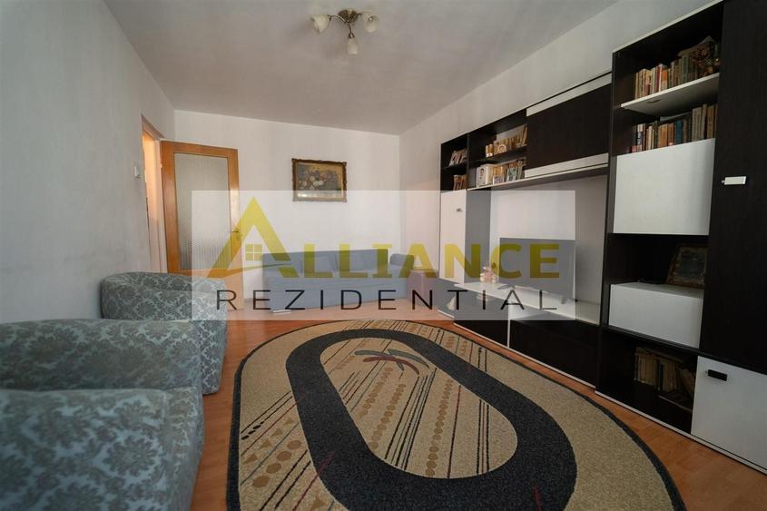 Apartament cu 3 camere decomandat, mobilat în Tineretului