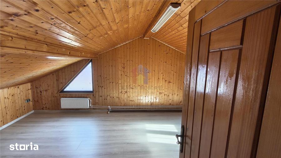 Casă cu 6 camere cu Teren 300 Mp în Tineretului