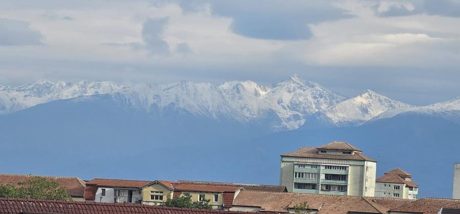 Apartament cu 4 camere decomandat în Calea Dumbrăvii