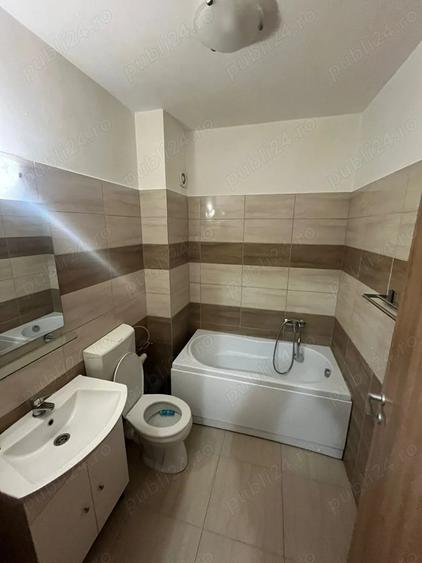 Garsonieră decomandată în Roșu