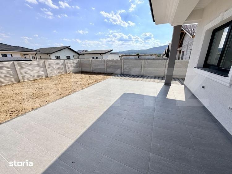 Casă cu 4 camere cu Teren 400 Mp în Central