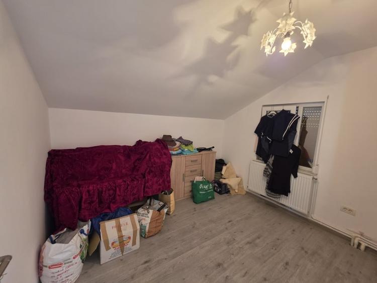 Casă individuală cu 4 camere cu Canalizare în Valu lui Traian