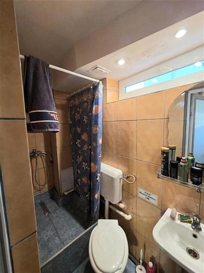 Apartament cu 3 camere nedecomandat în Tomis III