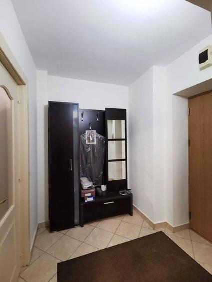 Apartament cu 2 camere, mobilat în Basarabia