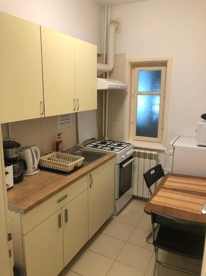 Garsonieră decomandată în Universitate