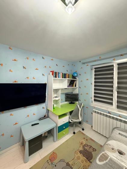 Apartament cu 4 camere decomandat în Crângași