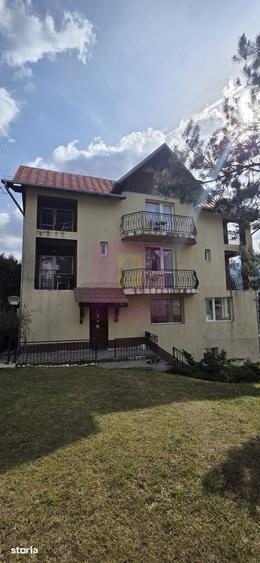 Casă cu 9 camere cu Teren 400 Mp în Zamora