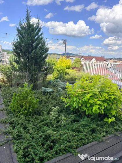 Apartament cu 2 camere decomandat în Tractorul