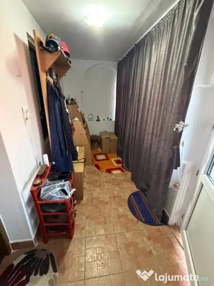 Casă cu 3 camere cu Teren 2330 Mp în Central