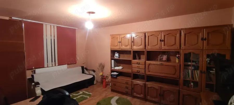 Garsonieră decomandată în Central