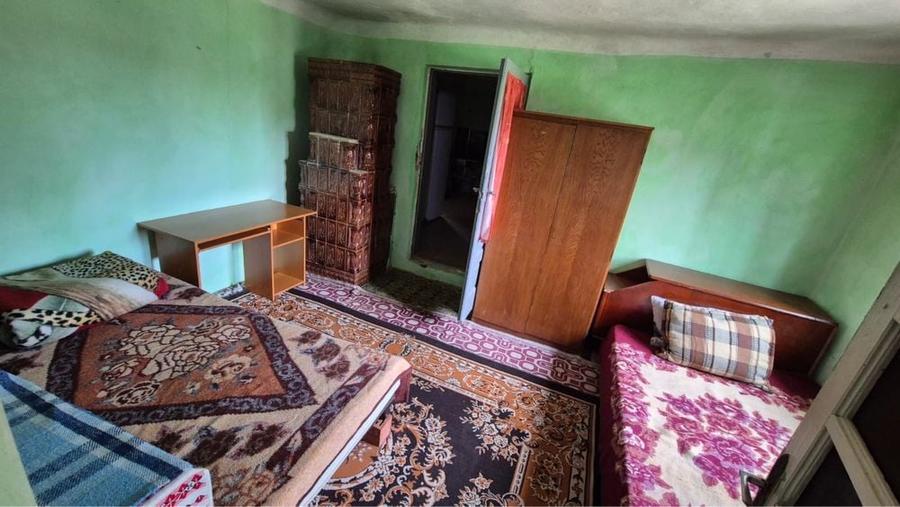 Casă cu 4 camere în Plopșoru