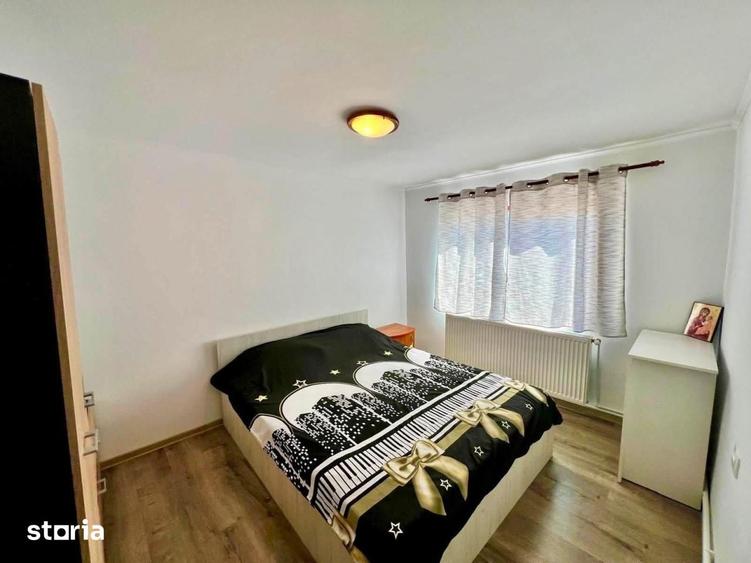 Casă cu 5 camere cu Teren 551 Mp în Moșoaia
