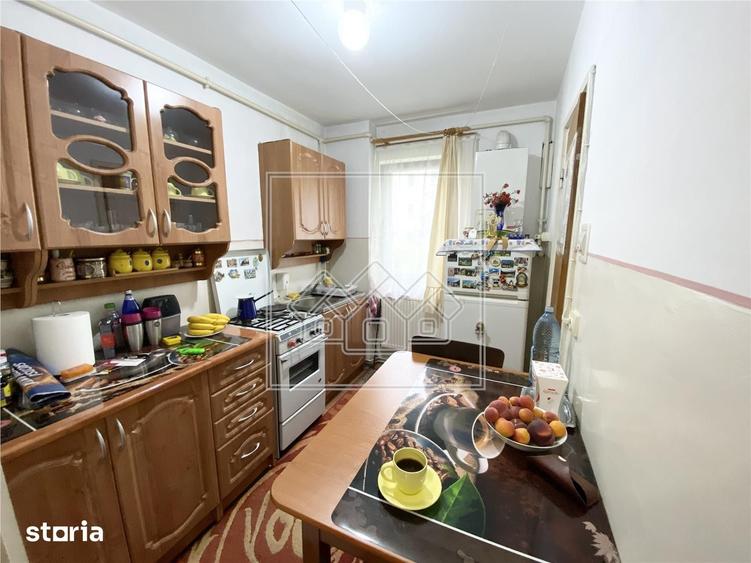 Apartament 2 camere de vanzare, necesita renovare, zona Rahovei - Sibi - 10