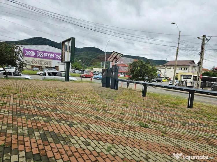 Spa?iu comercial de 40mp de inchiriat in zona 1 Mai - 3