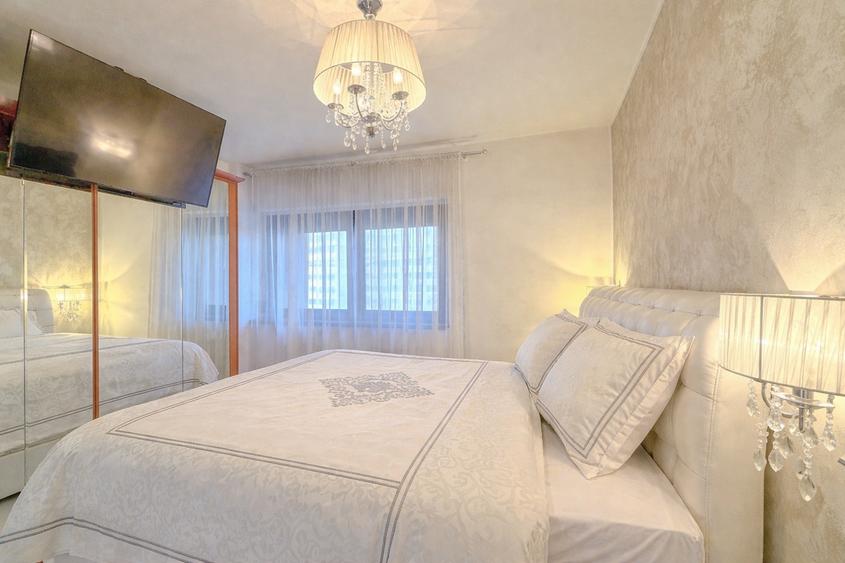 Penthouse cu 4 camere decomandat, mobilat în Gemenii