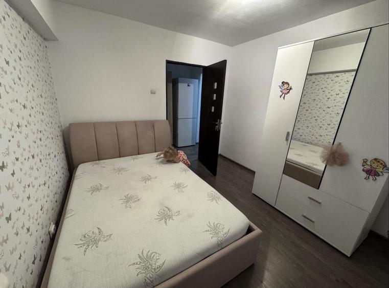 Apartament cu 3 camere decomandat în Nord