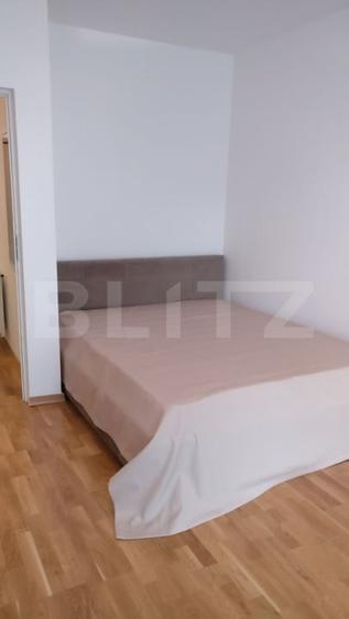 Apartament cu 2 camere semidecomandat, mobilat în Central