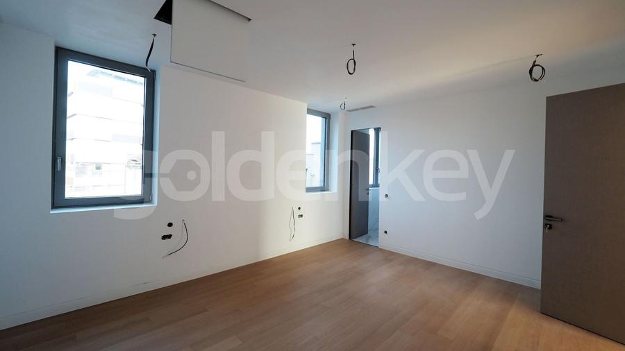 Apartament cu 4 camere decomandat în Floreasca