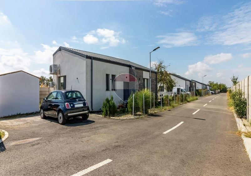 Casă individuală cu 4 camere cu Teren 404 Mp în Corbeanca