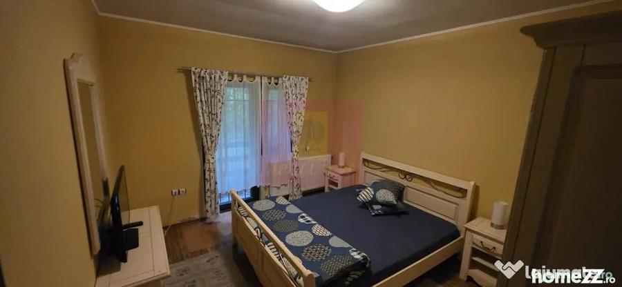 Casă cu 5 camere cu Teren 500 Mp în Central
