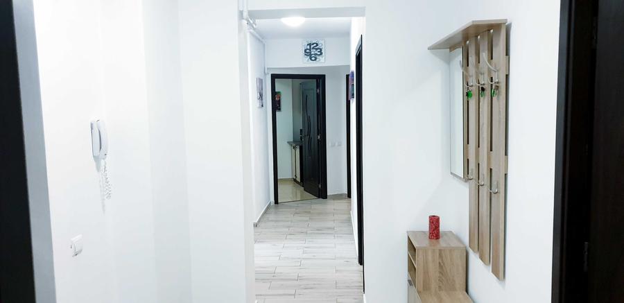 Apartament cu 3 camere decomandat în Alexandru Obregia