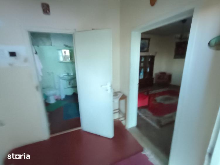 Casă cu 3 camere cu Teren 250 Mp în Central