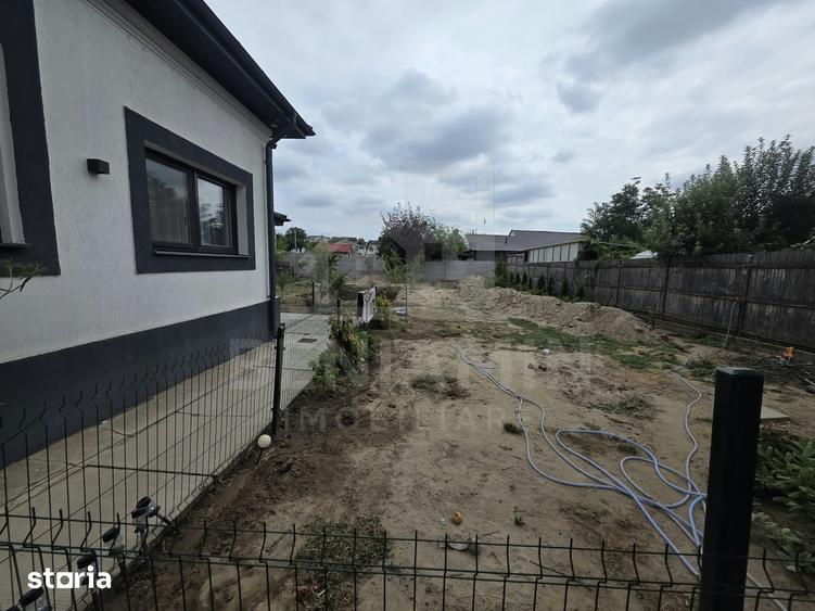 Casă cu 4 camere cu Teren 1191 Mp în Romanești