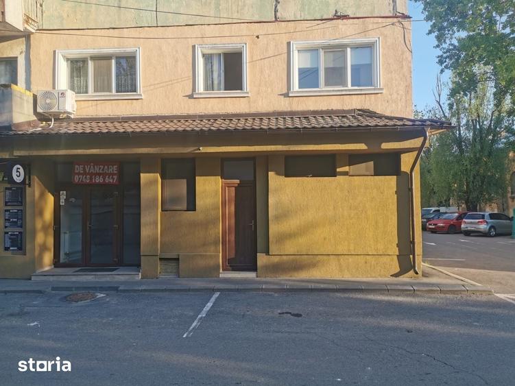 Spațiu comercial, de 100 mp, în Central